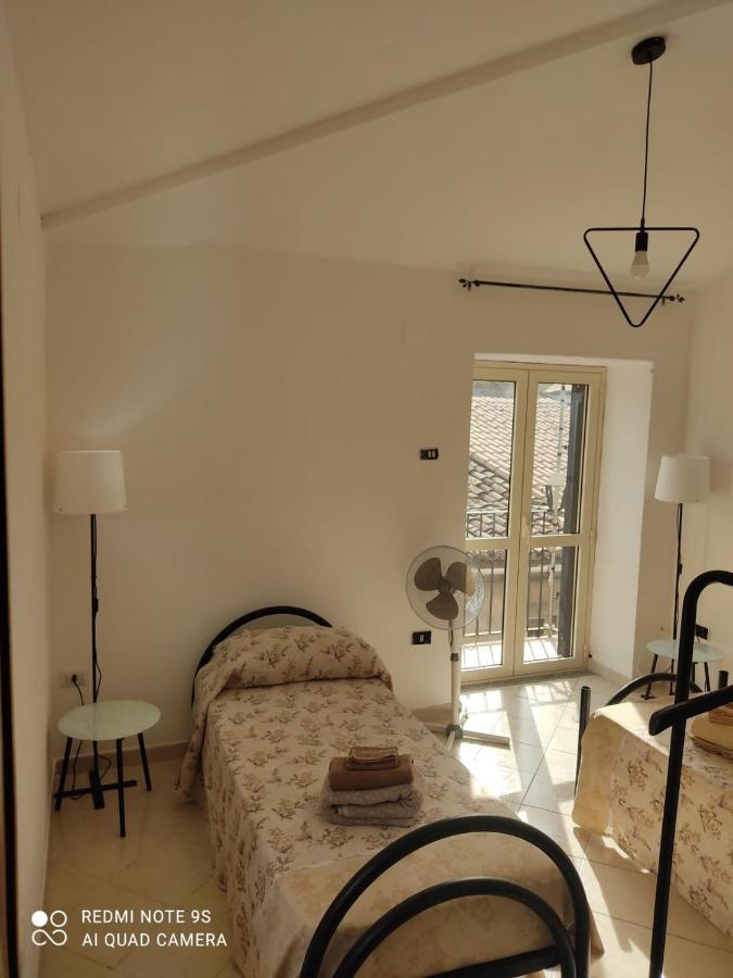 Casa Vacanze Zaccanopoli ภายนอก รูปภาพ